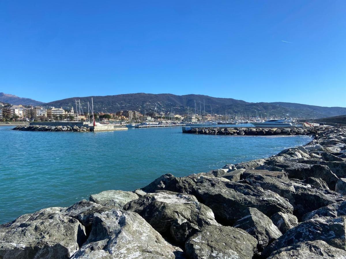 Appartamento La tana dei buoni propositi “in Riviera” Chiavari Esterno foto